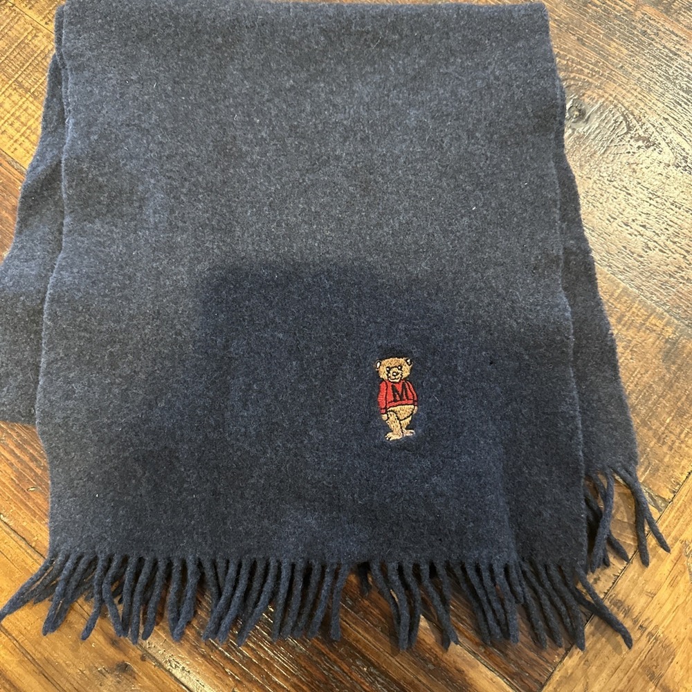 Moschino Teddy Bear Scarf Gray‎ 100% Lambs Wool Luxury ** Has Holes